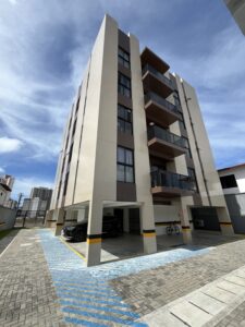 Apartamento de 02 quartos em Capim Macio (Lorena Martim)