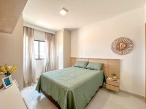 Apartamento com 02 quartos em Ponta Negra (Juracy de Freitas)